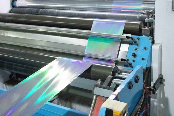 Anti Goresan Holographic Adhesive Film, Extra Sticky Holographic Film Roll